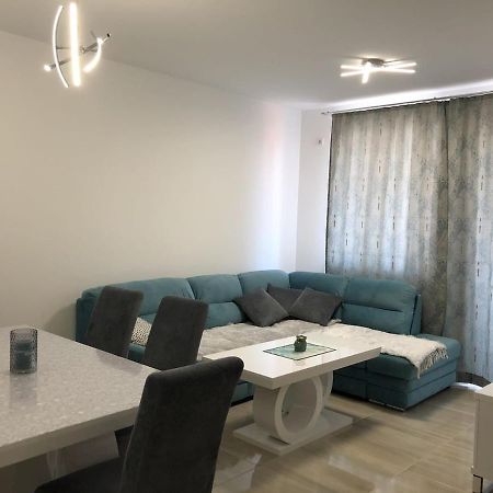 Apartman Sims บิเยลยินา ภายนอก รูปภาพ
