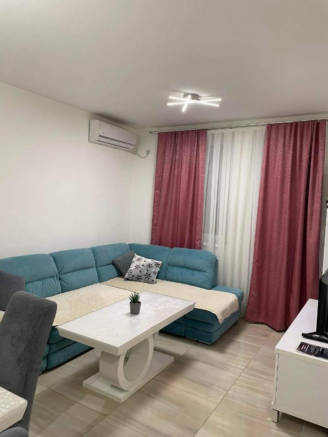 Apartman Sims บิเยลยินา ภายนอก รูปภาพ